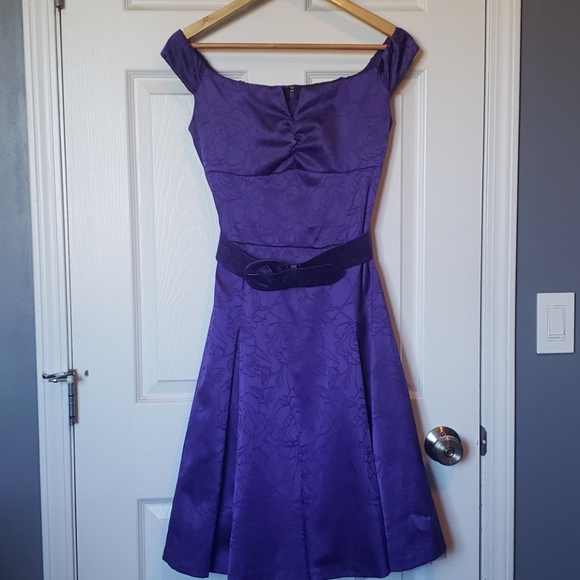 Purple Satin Rose le Chateaux Dress - Picture 2 of 3